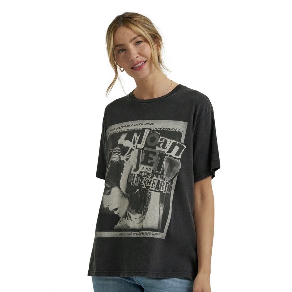 Lee Women's Joan Jett Graphic Tee Size Small . New with Tags - Picture 3 of 5